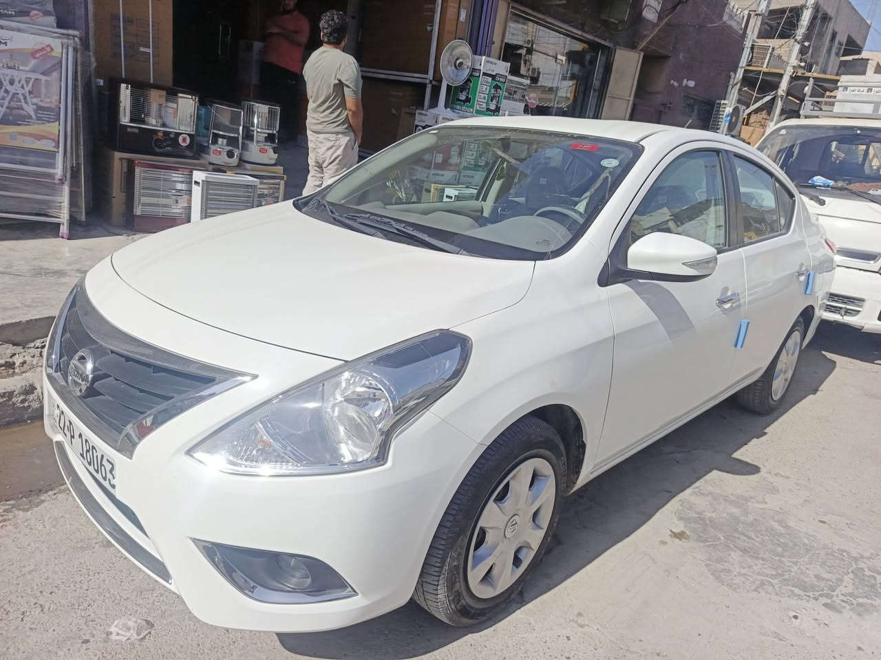 نيسان سني مصري
مديل 2025
مكفولة من كلشي
ماشيه 7 الاف
سياره جديد 
رقم ***********
سعر 128
عنوان. بغداد الدوره ابو دشير
