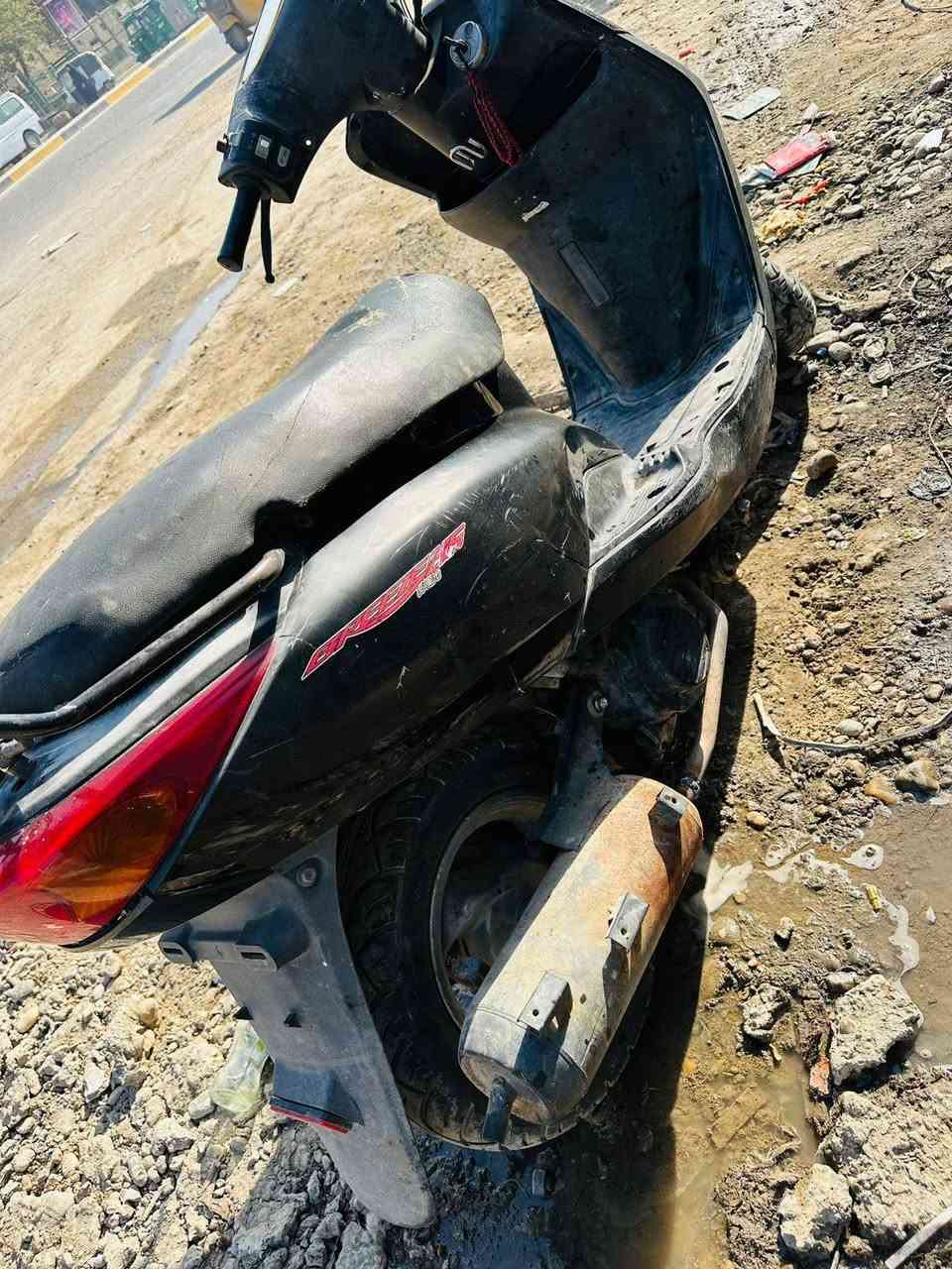 سلام عليكم دراجه بريز للبيع سلف هندر نضيفه سعر ٣٢٥ مكان حي نصر ***********
