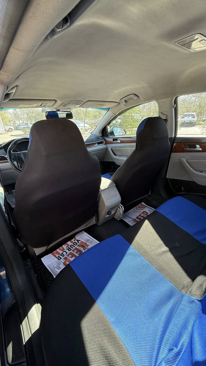 السلام عليكم
عندي سوناتا 2015امريكي GDi

حادث جاملغ امامي جهه السايق 

مكينه مچفته جديد 

تبريد منظومه جديده  كلها مضبوطه
 
السياره مداريها  وما ناقصها شي  تجي تشغل وتطلع 

السعر:125 وبيها مجال 

للستفسار :***********
