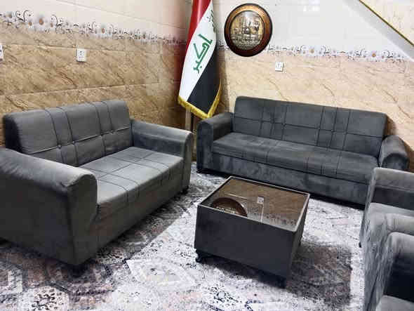 سلام عليكم تخم 7 مقاعد معه طبله وصطيه نضيف جدن طباخ مصري 5 عيون مكان مدينه الصدر ***********
