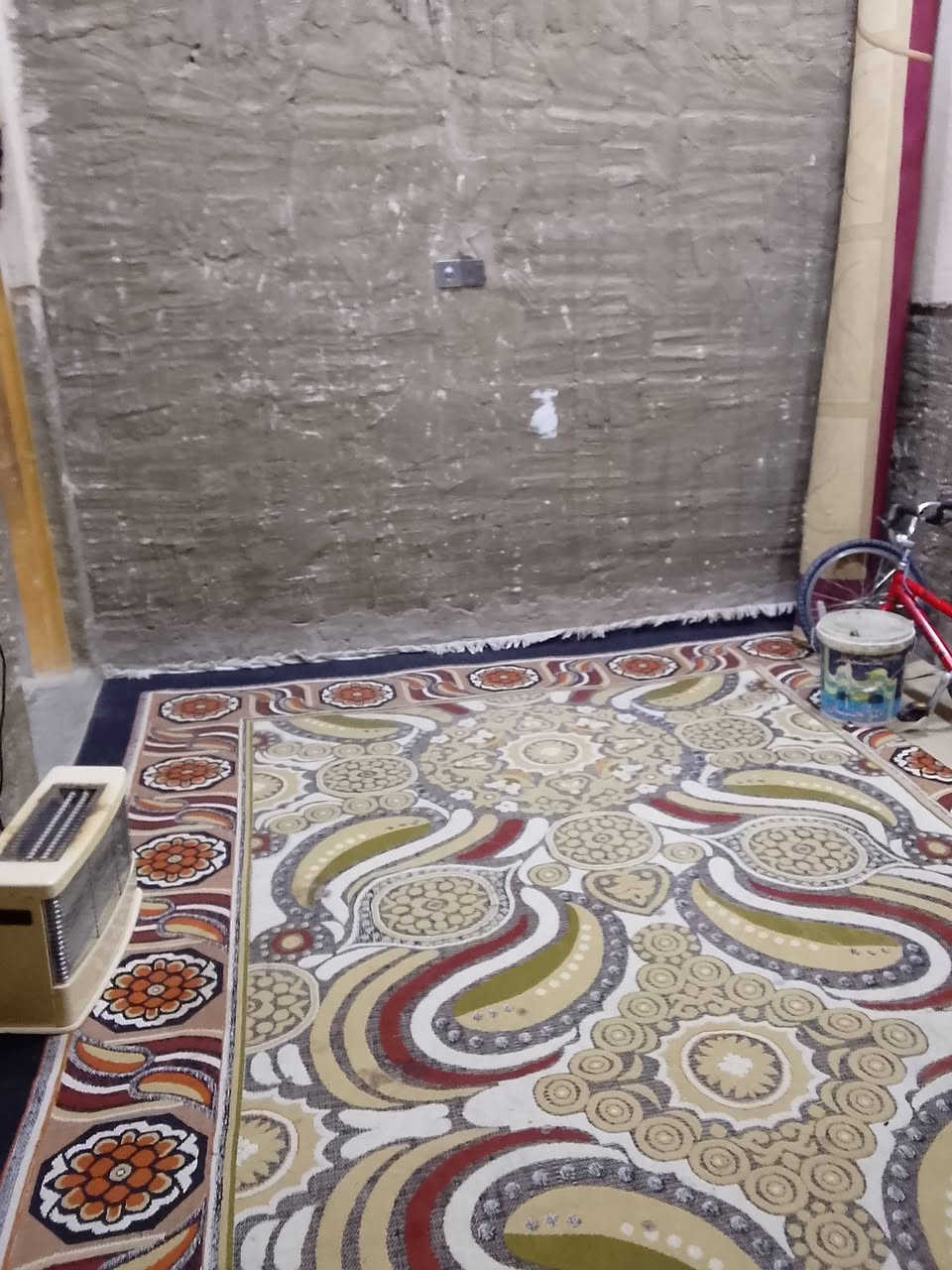 سلام عليكم بيت رهن مساحه 100متر بل 51قرب مجمع قنبر خريطه كامله نقص بس سيراميك وبياض مده الرهن سنه او سنتين 13مليون قفل قفل*********** هذ رقمي بي واساب
