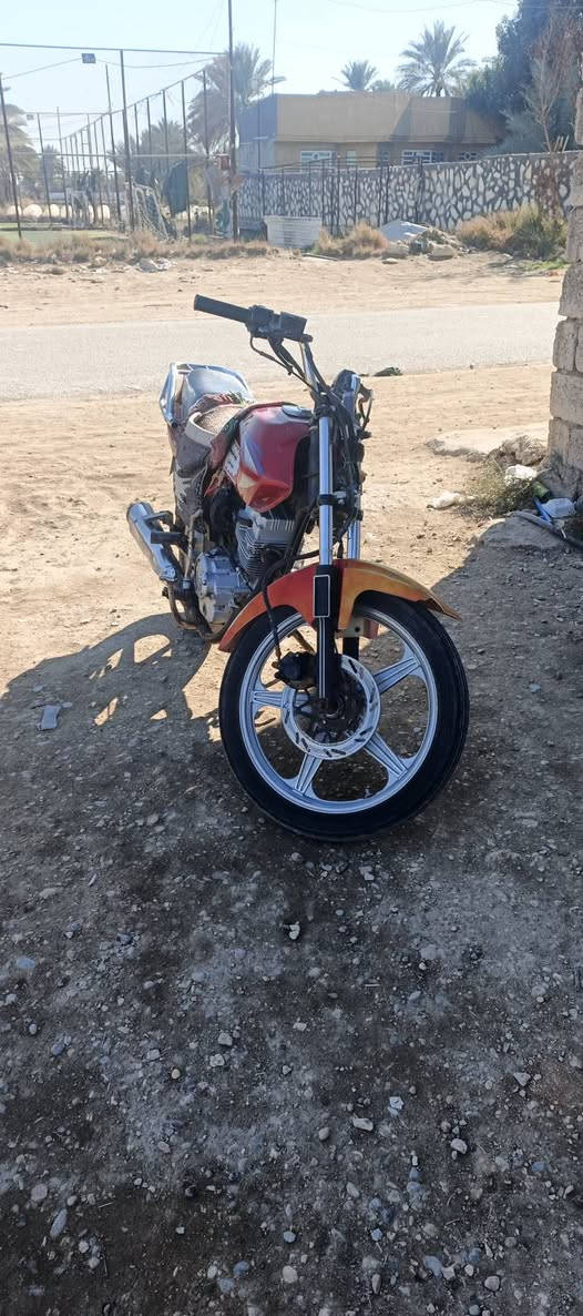 للبيع دايون عضم موديل ٢٠٢٠درجه مال عماله 
شغاله مابيه شي مكينته ناعمه حلوه 
السعر ٣٥٠ بيه مجال قليل حيل مكاني حله أبو غرق 
***********
