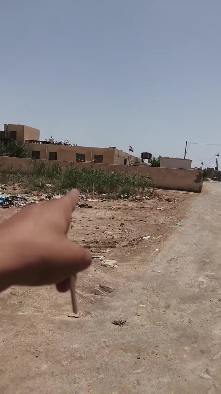 بيت زراعي 100 متر 
سديناوية ورة نهر الوفاء قرب مدرسه التعاون 
بناء بلوك 
سعر 13 مليون وبي مجال 
مستعجل على بيعته
***********
