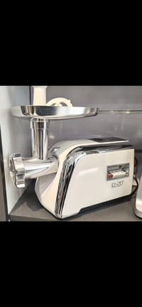 للبيع استخدام قليل 07700531239