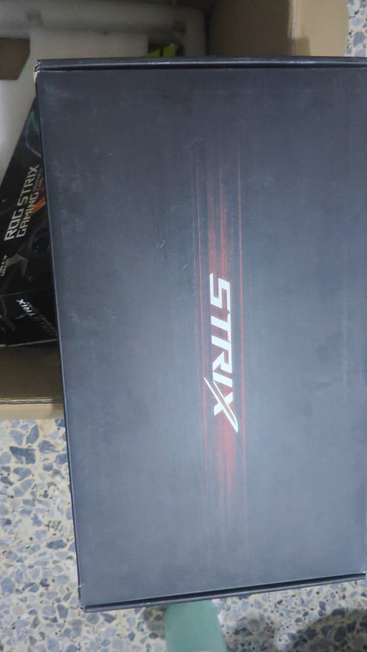 (سلام عليكم ورحمه الله وبركاته pc للبيع سبب البيع كهرباء 
سعر 875 مجال بسيط مكاني النجف الاشرف ) ماوس + كبيورت هديه غاليات ماحسبتهن 

 المعالج (CPU): Intel Core i7-8700K (3.70GHz, 12 Threads)
 كرت الشاشة (GPU): NVIDIA GeForce RTX 2080 Ti (11GB VRAM) (كرتونه موجوده) (تلعب 4k مرتاح 65-50 فريم 4k )( ابحث عليه على يوتيوب) ( الحرارة 40-70 طبيعي طبعاً غرفه حاره ومعجون مابدل)( اقوى كرت ابحث عليه وشوفه)
 الذاكرة (RAM): 16GB DDR4
 اللوحة الأم (Motherboard): Gigabyte Z390 UD ( كرتونه موجوده )
 التخزين السريع (SSD): ADATA SX8200 Pro M.2 (512GB) ( كرتونه موجوده)
   التخزين الثانوي (HDD): 1t
Thermaltake Litepower 650w


**إذا كنت صاحب هذا الإعلان وتريد حذفه لأي سبب، رجاءا أرسل رسالة إلى الدعم الفني**
