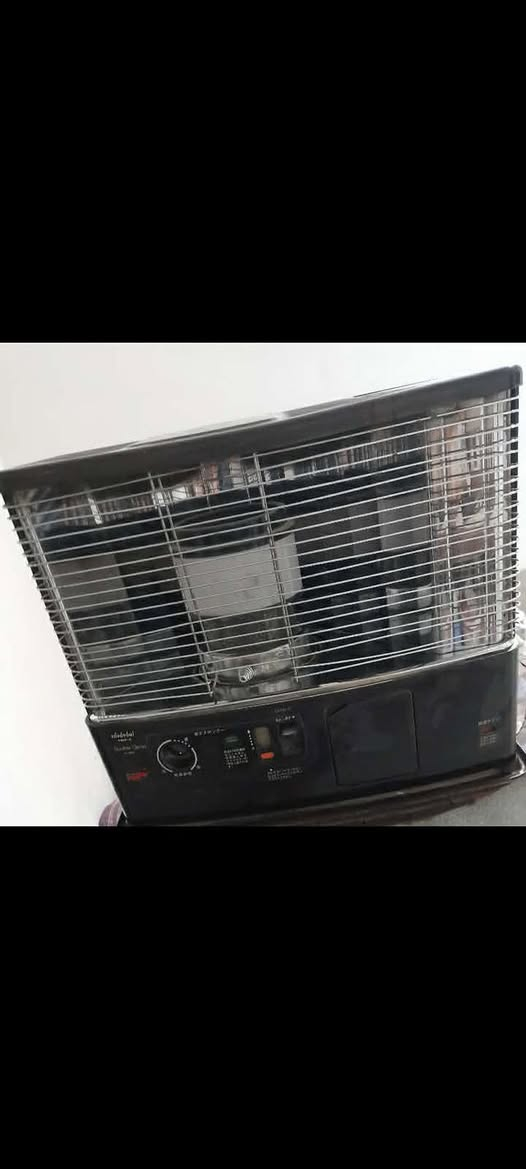 سلام عليكم صوبات نفطية عدد اثنين للبيع   مكان الصوبات الحرية رقم الهاتف *********** موجود واتساب..الصوبه السوده سعره 60 و الرصاصيه سعره 50
