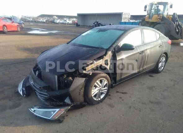 سلام عليكم النترى 20 وارد امريكا بدون حادث بدون صبغ لسياره ليبل واحد سونار منشور مكينه 2000 دوش تخم تاير باتر جديد منضومه زنون  سياره جاهزه سعرهه127  مكاني بغداد الحسينيه شراي اتصل ***********
