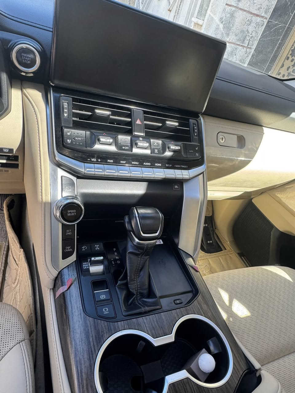 لاندكروز بريم ٢٠٢٤
Vx limited 
ماشية ٤٠ 
بأسمي 
السعر ٧٥
***********
