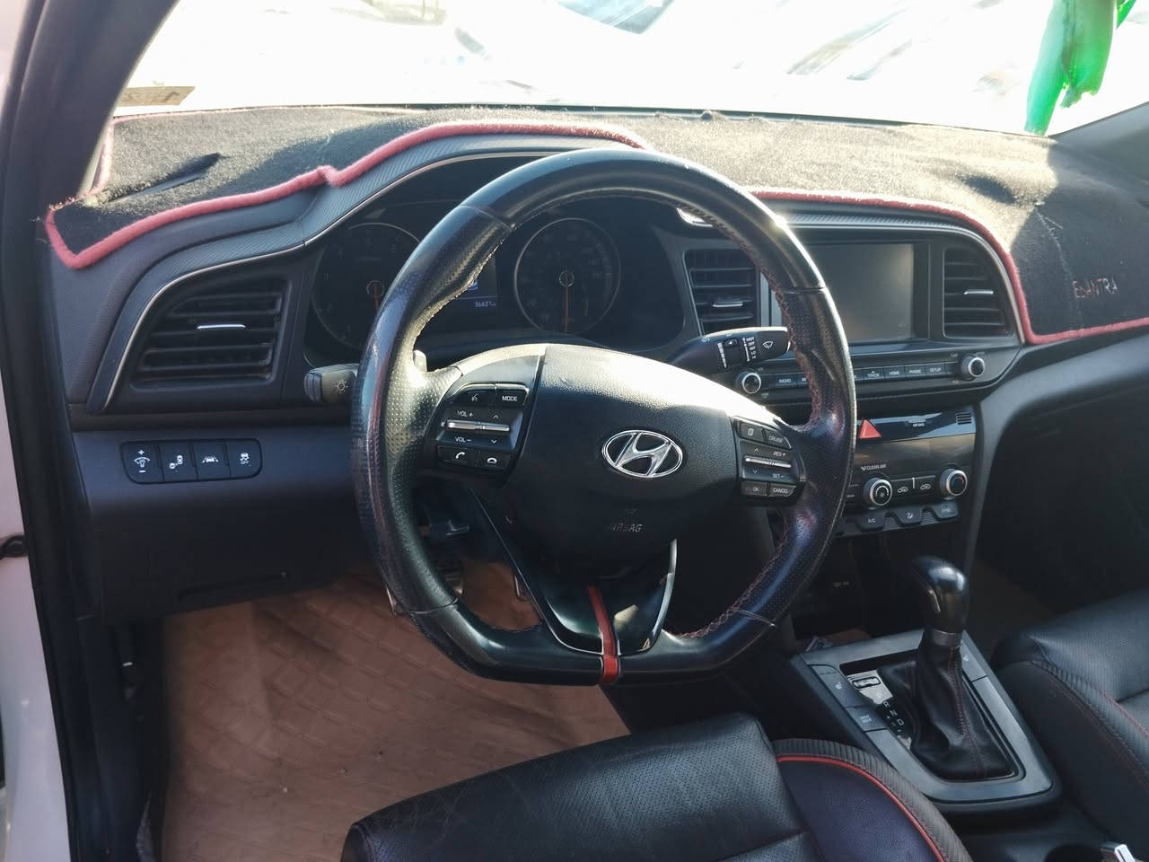 السلام عليكم ألنترا 2020 أمريكي سبورت رياضي فول تحكمات فتحه كشنات جلد شفتات استيرن مكينه وكير كفاله ماشيه 36 معوقعين رقم قادسيه السعر 135 بيهه مجال قليل  متواجد خاص او اتصال ***********
