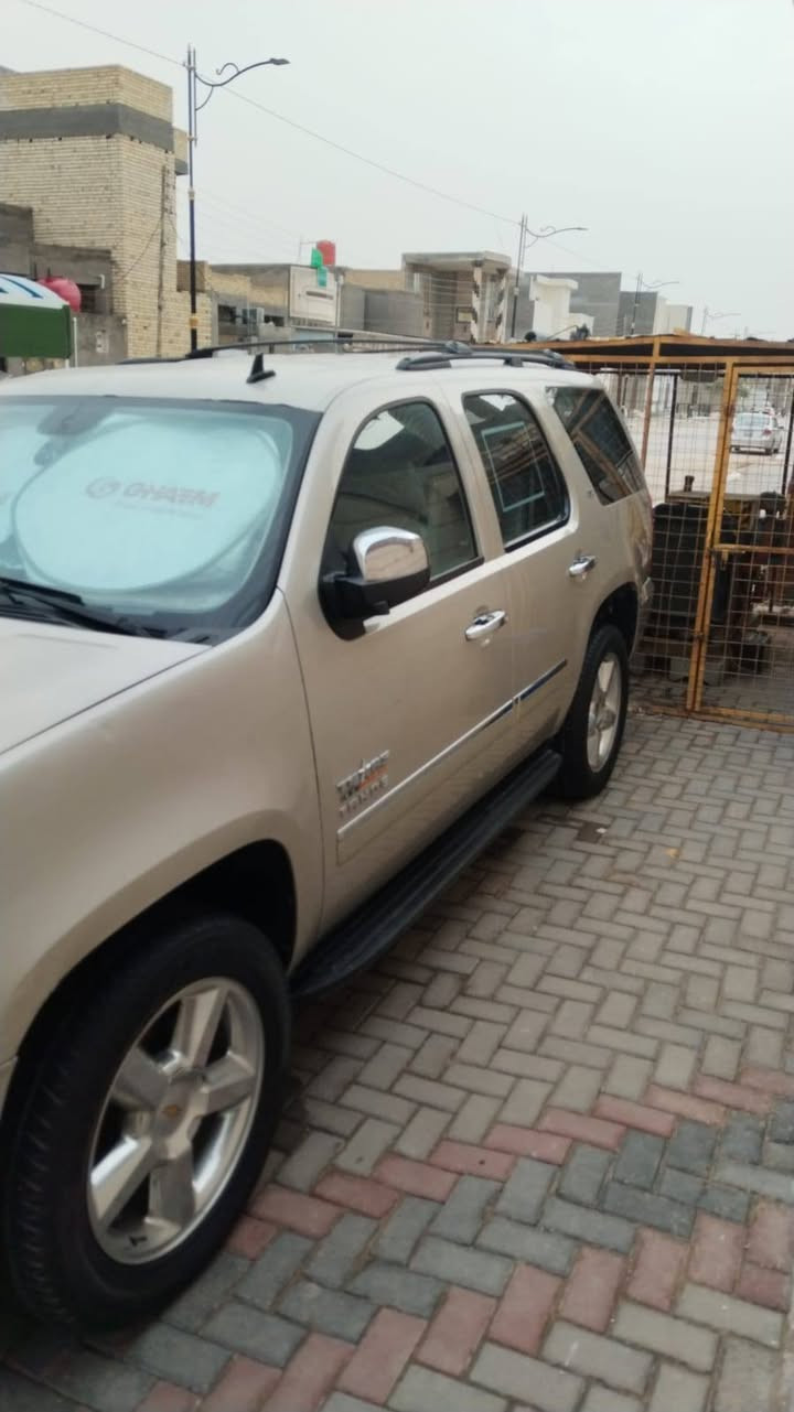 تاهو شباني موديل ١٣ جديد السيارة ضرر قطعتين صبغ جاملغ امامي الايمن مع بنيد تخم تاير جديد دلوب ياباني تبريد وتدفئة شغال ماكو نقص بيه السيارة جديدة جنطة شفط  LT1  كشنات جلد تدفئة شاشة كامرة دوارة حدادية جديدة ومواصفات التاهو ال LT1  معروفة رقم مميز اربع ارقام باسمي رقم الالفون *********** ابو امير السعر المطلوب 245 وبيه مجال
