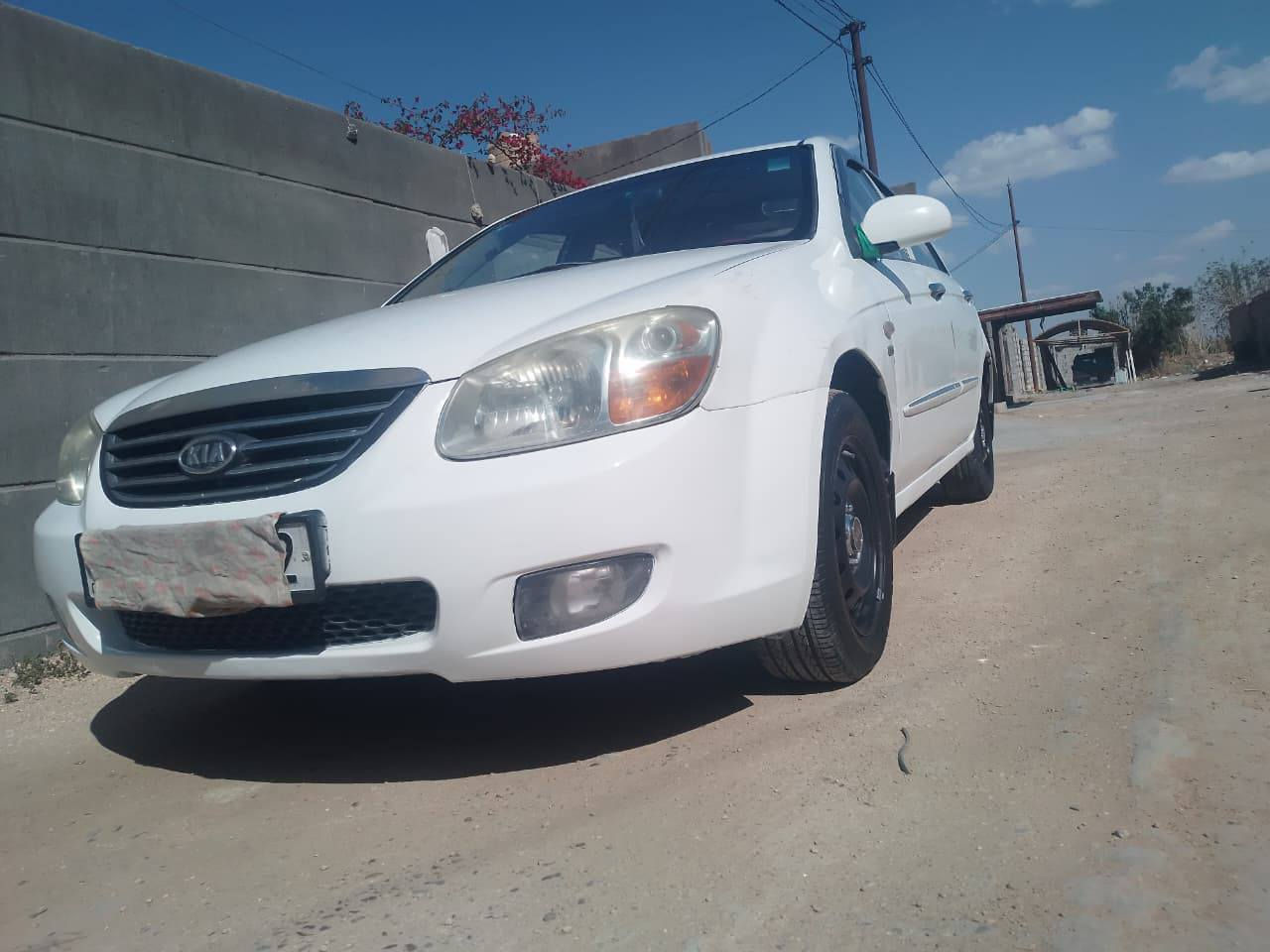 سلام عليكم اخوان
سياره سيراتو  موديل 8 خليجي  اصل بيها جاملق خلف السايق فقط  رقم انبار دولي السياره بسماينة   تخم تاير  تبريد شغال  صدر جديد محرك كير شرط  مكان السياره بابل 
  ***********
