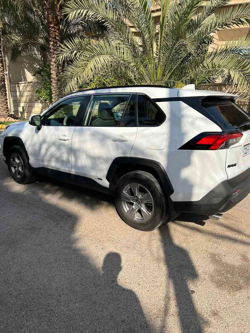 السلام عليكم عضم الله لنا ولكم الاجر 
للبيع RAV4 XLEموديل 2025 هايبرد وارد امريكي حادث دعامية اماميه فقط ورصعه صغيرة بلصندوق لخلفي بسيطه جدا ماشية 15الف وقابل للزيادة السيارة بحاله الوكاله دهن مبدل جديد وفلاتر هايبرد السيارة جاهزة عل اخر 
مواصفات 
فتحة سقف✅
اشاير بلمري✅
تدفئة بلكشنات ✅
هيتر بلستيرن✅
صندوق كهرباء✅
اوتو هولد ✅
رادار امامي +خلفي✅
نقاط عمياء✅
كرسي كهرباء ✅ 
وبعد معرفة بقية المواصفات الي بيها هاذ رقم الشاصي (4T3RWRFV5SU197713) عنواني زعفرانية شارع الزوراء السعر 275$وبيها مجال بسيط رقمي (***********)متواجد واتساب
