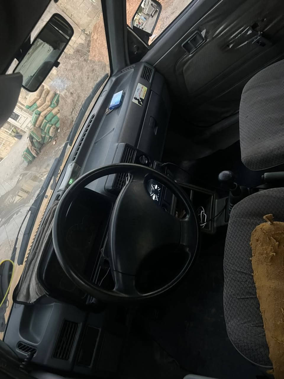 سلام عليكم سياره موديل ١٠ تبريد بي ليكً سياره بأسمي سعر ٢٧ وبيها مجال قليل مكاني شعب ‭***********‬@
