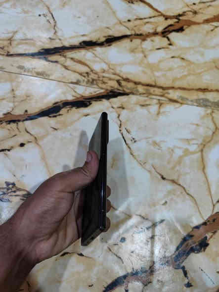 سامسونج نوت 20الترا ذاكره 256نضيف مكفول شرق اوصط فقط جهاز ماويا شي بيع او مراوس حسب الرغبه عنوان بصره معقل ***********سعر400بي مجال البصرة
