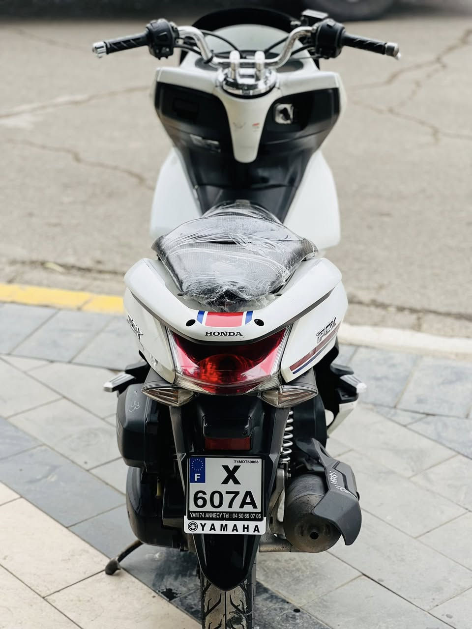 السلام عليكم للبيع دراجه pcxجيل الاول دراجة مال رمبه مديل18 ماخذها رمبه الدراجه على  ايدي حجم مكينه 150ياباني الاصلي دراجه جديده مال جناي 
ياباني الاصلي دراجه كامله أستان كهربائي حساس ازدحام ٢حرف Aدراجه جديده الدراجه مكينه لوك شلعه معدل خير من اللّٰه دراجه تكول جديده بمعنئ الكلمه واحلا من الصور  دراجة مكينه مكفوله اي نقص مابيه
السعرمليون  350     و مجال قليل 
اي استفسار *********** مكان بغداد
