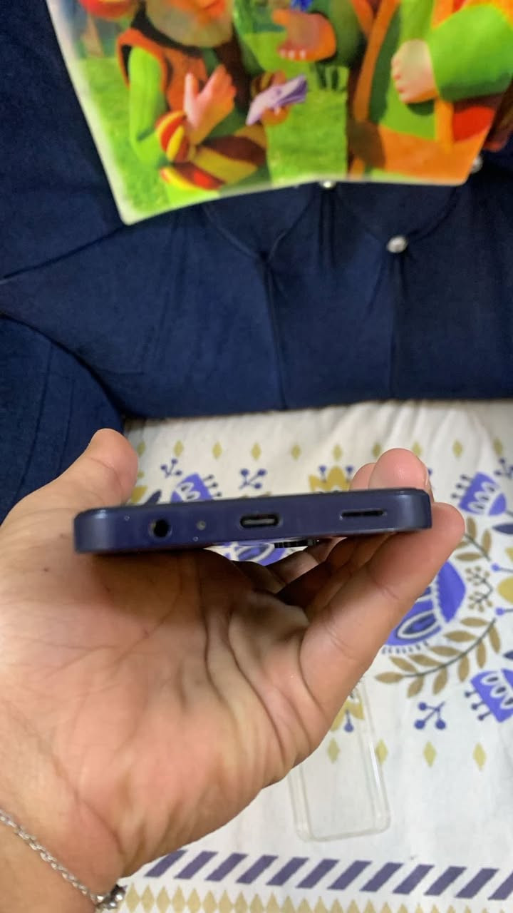 السلام عليكم سامسونك A15 التلفون كارتون صار يومين فاتحه من الكارتون السعر 165 ألف بغداد ***********
