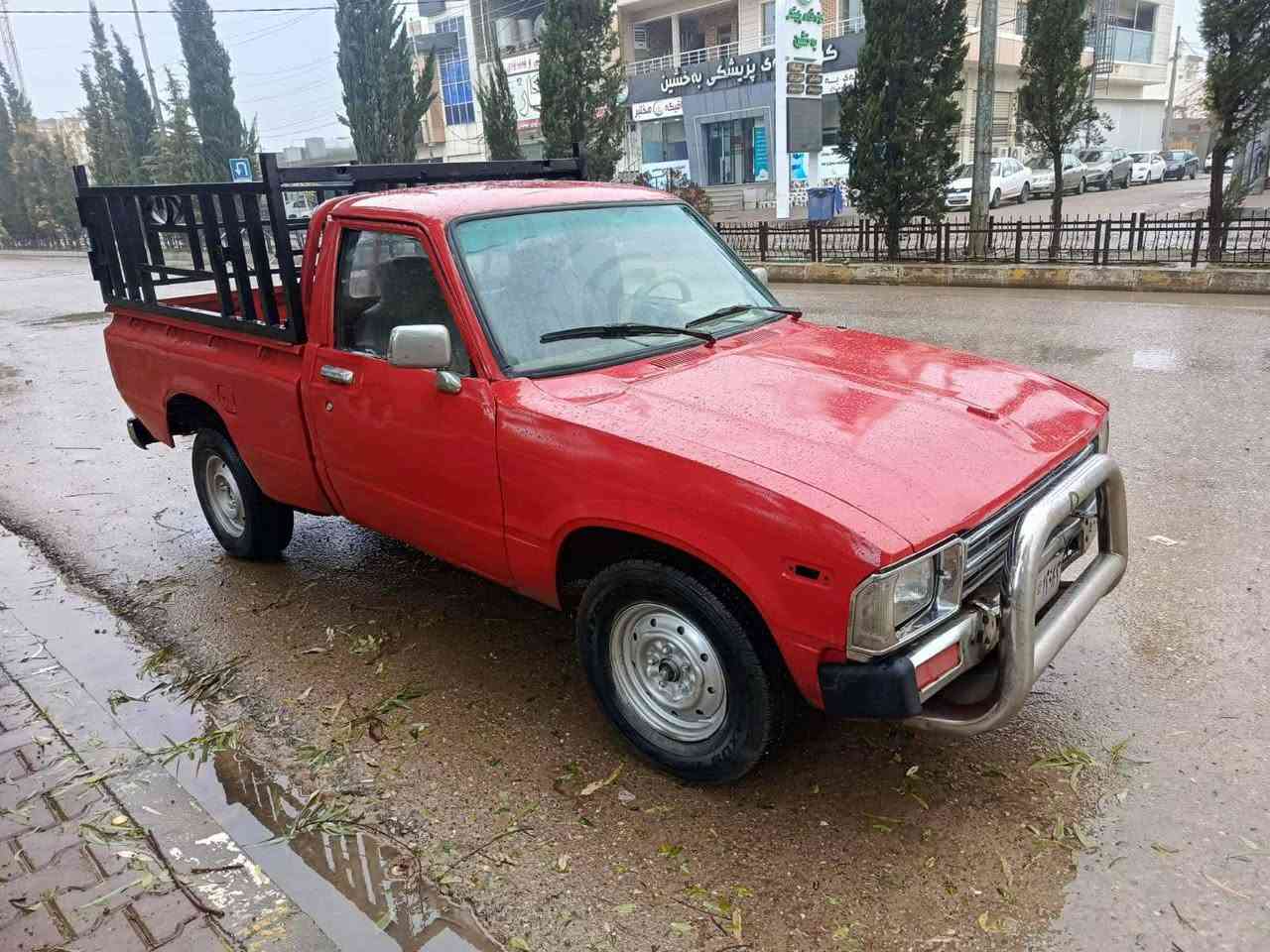 بەناوی خودای گەورەومیهرەبان
پیکاپ مۆدێل 1982
گێڕومەکینەو ئاکسلی بێ عەیب بەشەرت
ئاڕم و سەنەویوو تەید سەکنی لەگەڵە زۆر بێ کێشەیە 
چوارتایەی تازەی لەژێرە 
دیلەمۆی تازە سلف تازە 
مەجمەعەی سوکانی تازە گۆڕاوە 
پاتری تازەیە نگرە سلف 
ناوبۆدی تیایە سیارەکەماڵی دۆستە
سعری 20 شمشمل, السليمانية


**إذا كنت صاحب هذا الإعلان وتريد حذفه لأي سبب، رجاءا أرسل رسالة إلى الدعم الفني**