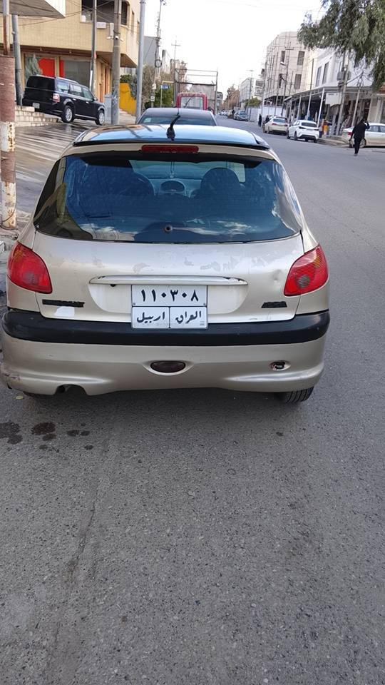 بیجۆ فرنسی 206 مودێل 2008 سیارێکی خاوێنە بێ کێشەیە چوار تایەی نوێی لە ژێرە دو لایتی پێشەوەو نوێیە  دو بەگلایتی نوێی لەسەرە  هەمو گیانی ٮەشرتە  سنەوی رەقەم و هەزەی بەسر چوە لە 2023 وە 210 هەزار غرامەی لەسەرە گێر تۆماتیک سعرەکەشی 40 ورەقەو مەجال ە شوێنم لە هەولێرە ژمارەی موبایل *********** واتساپ و ڤایبەری لەسەرە أربيل, العراق
