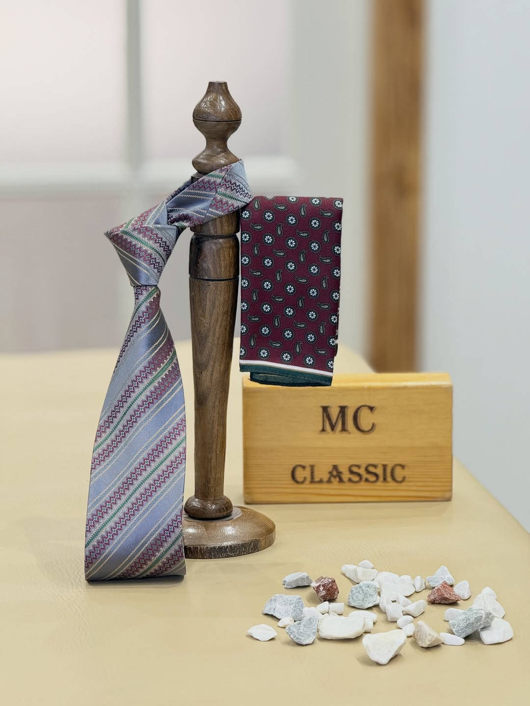 ⁨	⁨	⁨	⁨	‏ MC CLASSIC ‏ ⁨	⁨	‏ 
  الأناقة _تبدي _من_ أول _خطوة

⚜️رباط  وكاله MC CLASSIC
⚜️الطول : 160سم
⚜️العرض : 7 سم 
⚜️السعر : 25الف 
⚜️الصناعه : تركي

‏‎للحجز او الاستفسار مراسلتنا على الصفحه
اومراسلتنا واتساب  *********** .  ***********
تلكرام :- https://t.me/mcclasic
انستكرام :- https://www.instagram.com/mc_classic79?igsh=MWZuc3Z2b2YycGNwOA%3D%3D&utm_source=qr
تيك توك :- https://www.tiktok.com/‪‪‪‪‪‪‪@mcclassic79‬‬‬‬‬‬‬?_t=8kdkCdce82f&_r=1
سناب جات :- https://t.snapchat.com/QEyQBMCC
#العنوان
 بغداد - كرادة داخل -فرع صيدليه جوهره ابن حيان 

اوقات الدوام من 10 صباحا الى 12 ليلاً
🔴 يوجد #توصيل بغداد وكافة المحافظات 
بغداد 🚕  5 الف  المحافظات 🚗 5 الف⁩⁩⁩⁩⁩⁩
