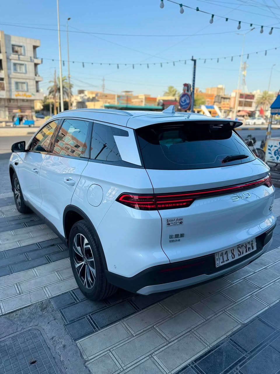 ابيض قمارة حديد
13 كامرة /
مرقم بغداد بأسمي 
 🚘بي واي دي سونك برو
BYD Song Pro 2025🚘
🚘إنارة أمامية LED + زينون
🚘إنارة نهارية LED
🚘كاميرا خلفية
🚘حساسات أمامية وخلفية
🚘اوتو بارك
🚘مرايا كهرباء
🚘شاشة وسطية
🚘شاشة عدادات ديجتل
🚘مقاعد جلد
4تالاف ماشية 
مرقم بغداد بأسمي 
قطعتين تبريد 
حساس امامي وخلفي لايت زينون بكلايت ليد 
اصطفاف ذاتي........
رادار جانبي  توقف ذاتي 
كروس سرعة 
مري قابله للطي 
مخارج يو اس بي 
الرقم ***********
