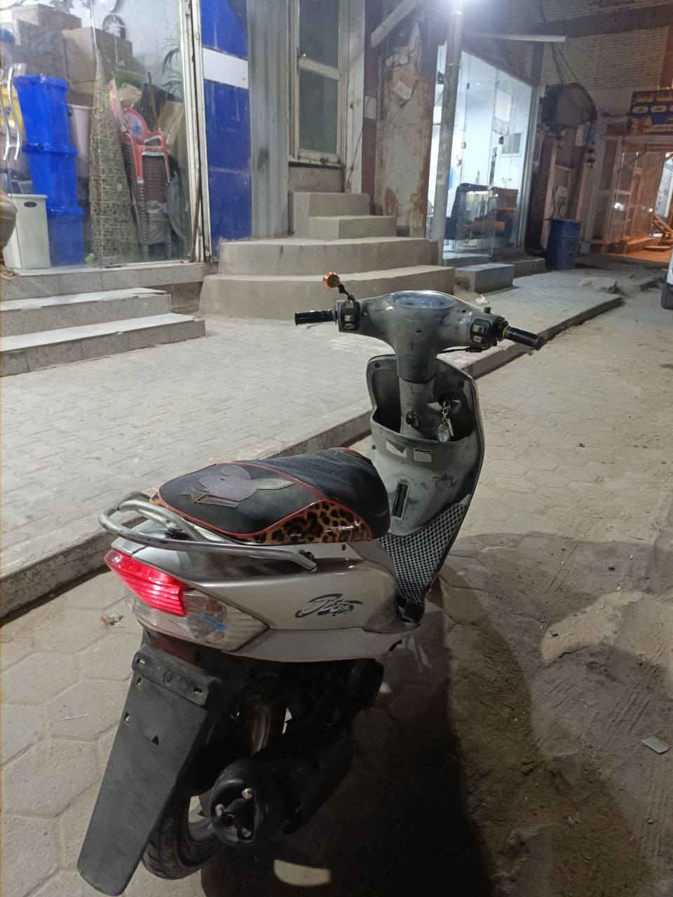 السلام عليكم 
ماكس منغولي للبيع او مراوس بوشه 49بلاد نضافه كدام عينك مكينه مامفتوحه خرسه مكان نجف شراي تعال خاص او الاتصال ***********
