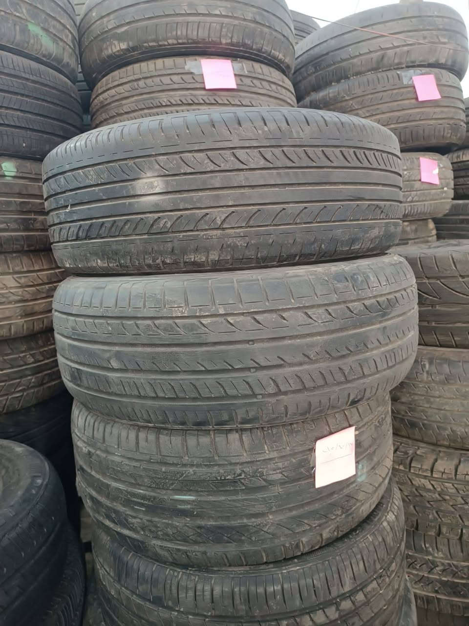 سلام عليكم وصلتنه تايرات باله ياباني نضافه فول اخو جديد سعر لتك  25لف زوج  50الف موقعنه شعب شارع لتجار قرب كليه الامام الكاظم قياسات انواع القياسات متوفره لنتر فورتي سيراتو سمند اكسند اوبترا بيجو كيه حمل ***********
