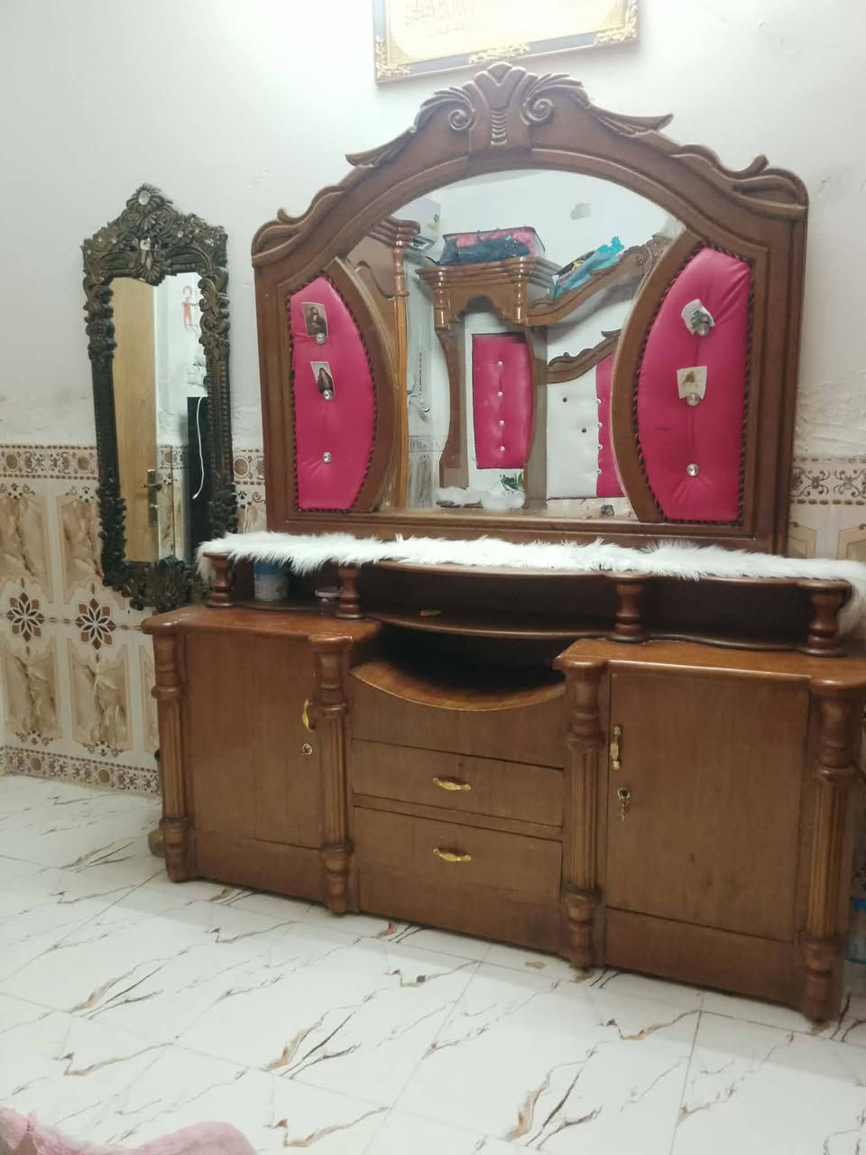 غرفه نضيفه للبيع ام سته قاطين السعر مليون المكان شطره شراي يجي خاص


**إذا كنت صاحب هذا الإعلان وتريد حذفه لأي سبب، رجاءا أرسل رسالة إلى الدعم الفني**