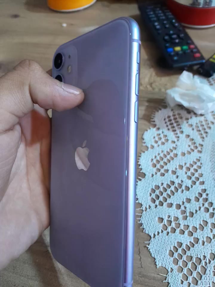 سلام عليكم
ايفون 11 كامرتين للبيع 
جهاز نضيف مابي لاشخط ولا كسر ذاكره 128 بطاريه 71 جهاز مكفول مامبدل بي اي شي
سعر 250 وبي مجال للشراي مكاني شعب شارع الصحه تواصل واتس اب فقط ***********
