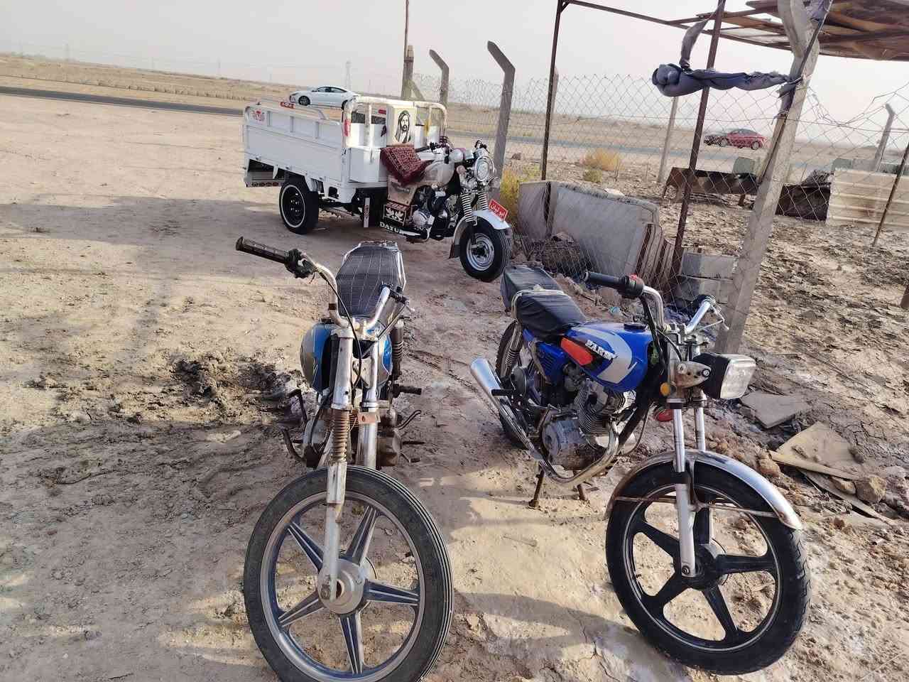 دراجات بارت العدد 2 البيهه لايت اوراق موديل 2013 والحربيه كلك سعرهه 300 وبيهه مجال 
سعر الاوراق 350 وبيهه مجال الانتصال على الرقم
***********

