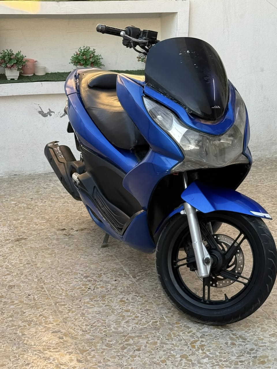 سلام عليكم دراجه pcx اللبيع جيل اول ياباني الاصلي نوزل خطين ستان كهرباءي حساس ازدحام مكينه 150شلعه معدل خير من الله  دراجه تتعب تكول جديده مال جناي  السعر مليون 300 وبيهه مجال مكان بغداد الدوره ابو دشير رقم ***********
