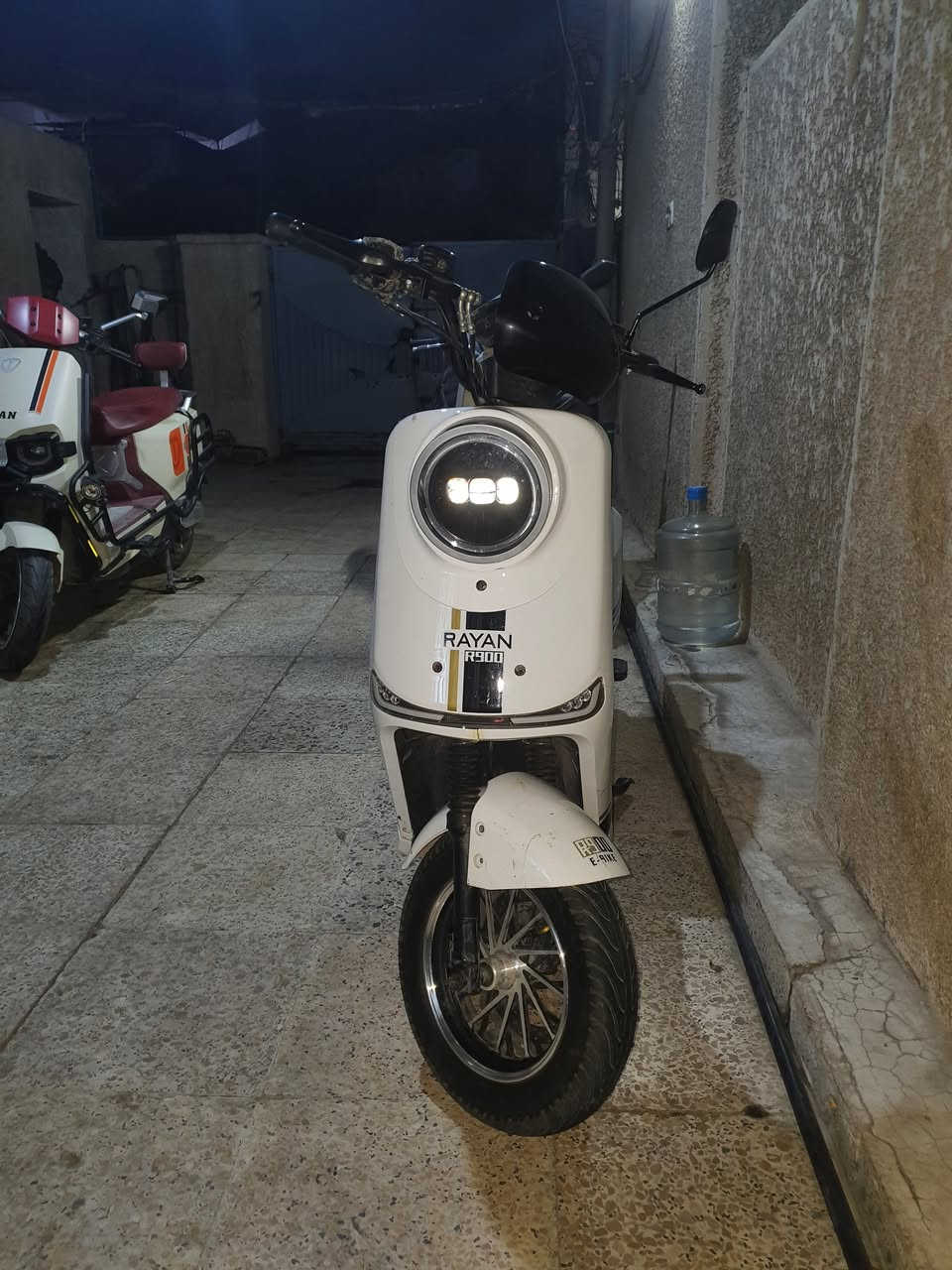 السلام عليكم ورحمة الله وبركاتة دراجه R900ريان فول بطاريات مالته جديده  كهربائيات  سعره سوف يكون 380 مكاني بعداد الكاظميه


**إذا كنت صاحب هذا الإعلان وتريد حذفه لأي سبب، رجاءا أرسل رسالة إلى الدعم الفني**