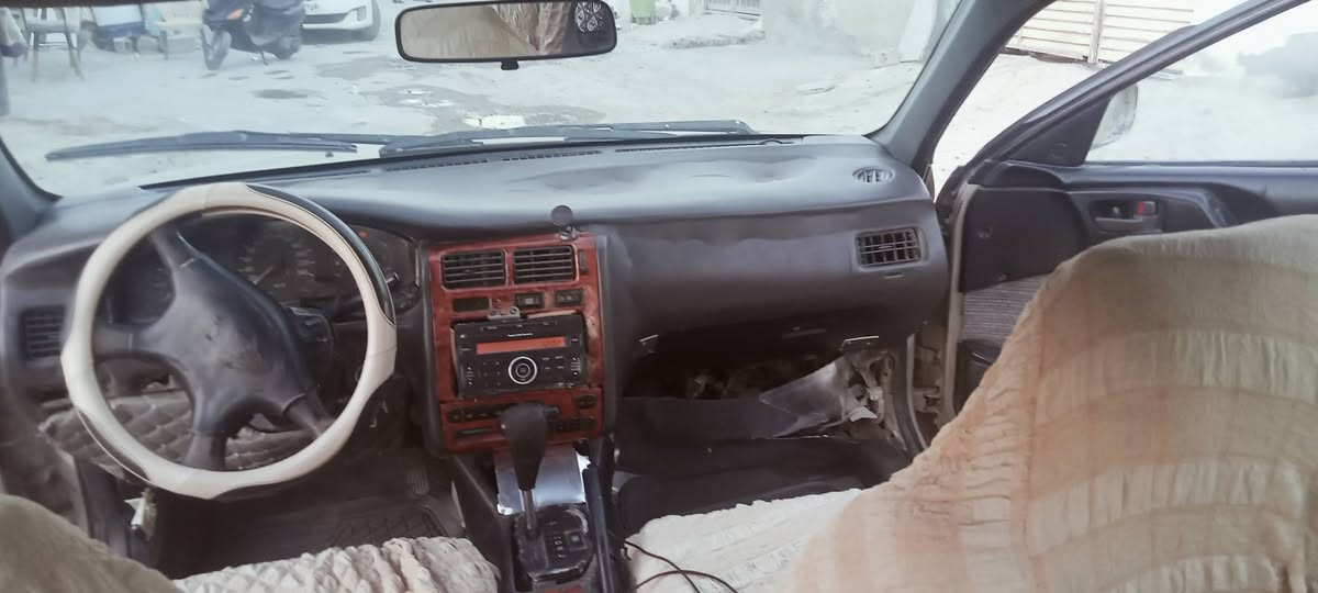 كرونه نفخ موديل 93 رقم بغداد راعيه موجود بالنجف والسياره نجف صبغ حزام سياره نضيفه وخير من الله حداديه حلوه ناعمه مامطلوبه ولاربع ب35 وبيه مجال للشراي 
رقم ***********
