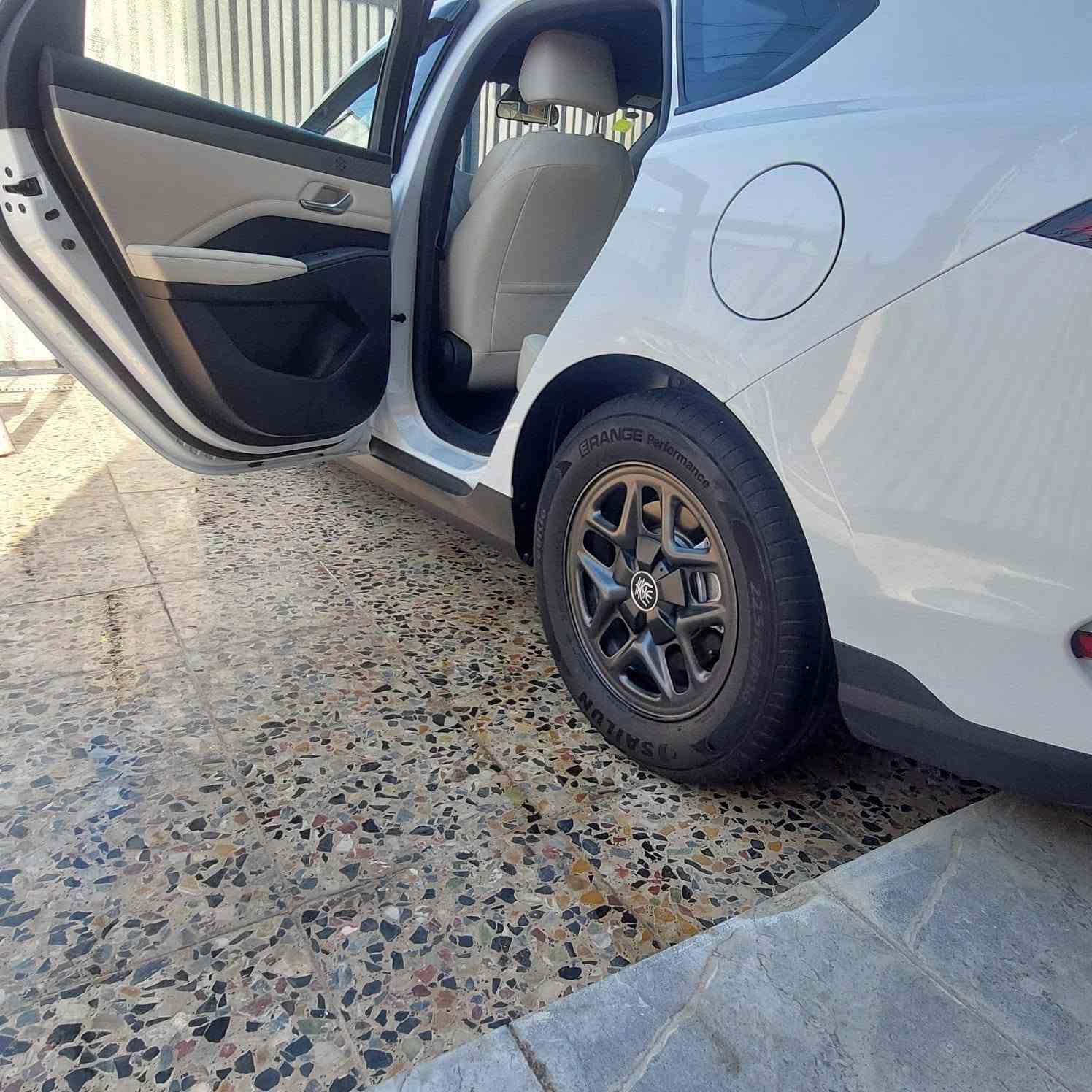 بي العافيه واي دي كين بلاص داخل ابيض ماشيه 5000 الكلي
دهن جديد من شركه الحسام
رقم بغداد باسمي تحويل مباشر
كفاله عامه
سعر 18350
للاستفسار
***********
مكاني بغداد شهداء السيديه
