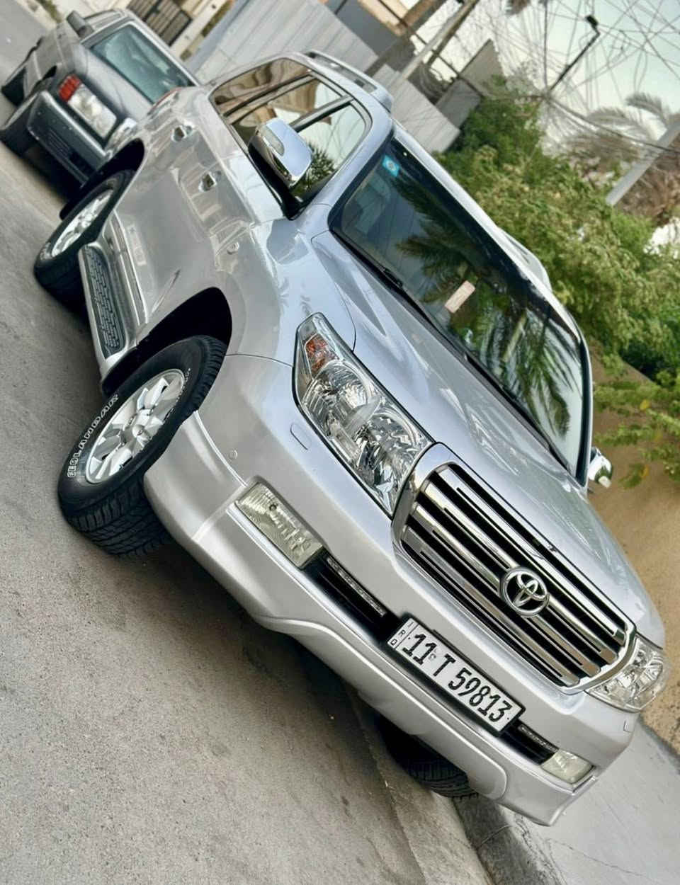 لاندكروز 2011 ستينيه
السياره جديده ومكفوله 
ماشيه 130 الف كيلو 
السعر 32300$ بيها مجال
مكانها بغداد ***********
