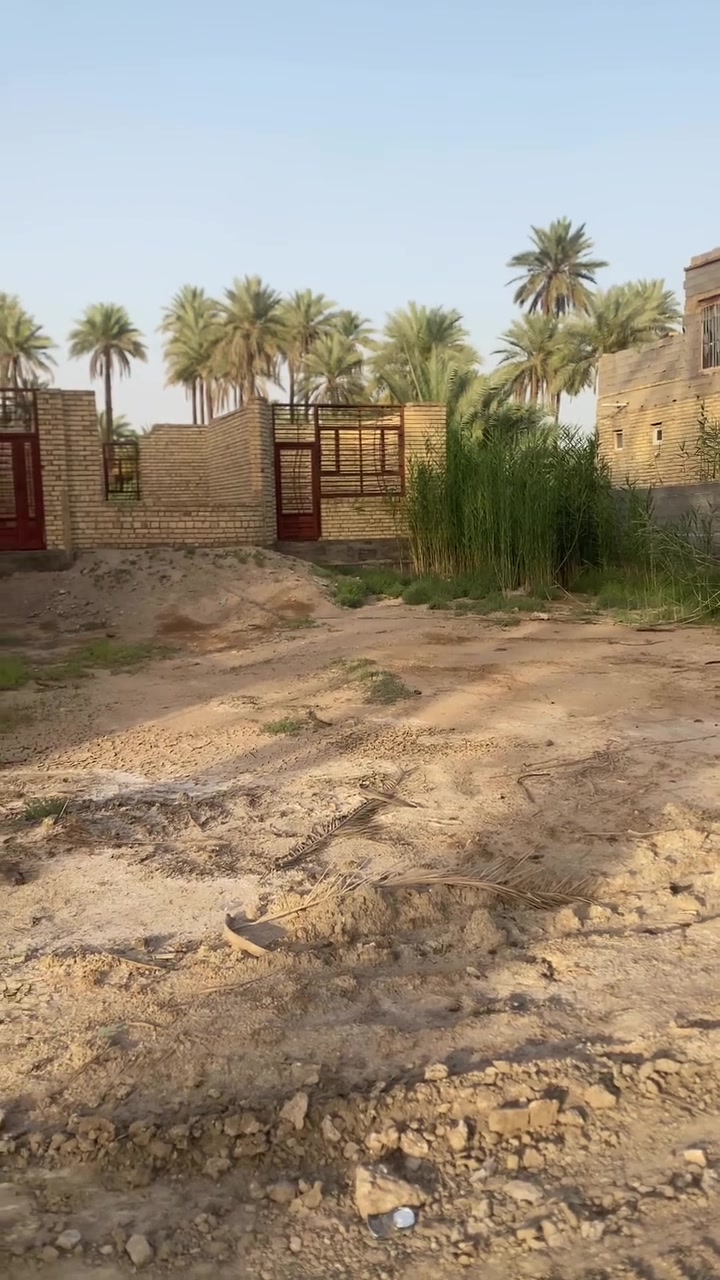 يالله 
قطعه الببيع 1300
 
كربلاء الحسينيه ابراهميه خلف مطعم الزهور 

تبعد عن شارع سيده زينب اقل 100 متر

تحتوي على بيت هيكل مساحه البيت 250 متر 
***********
