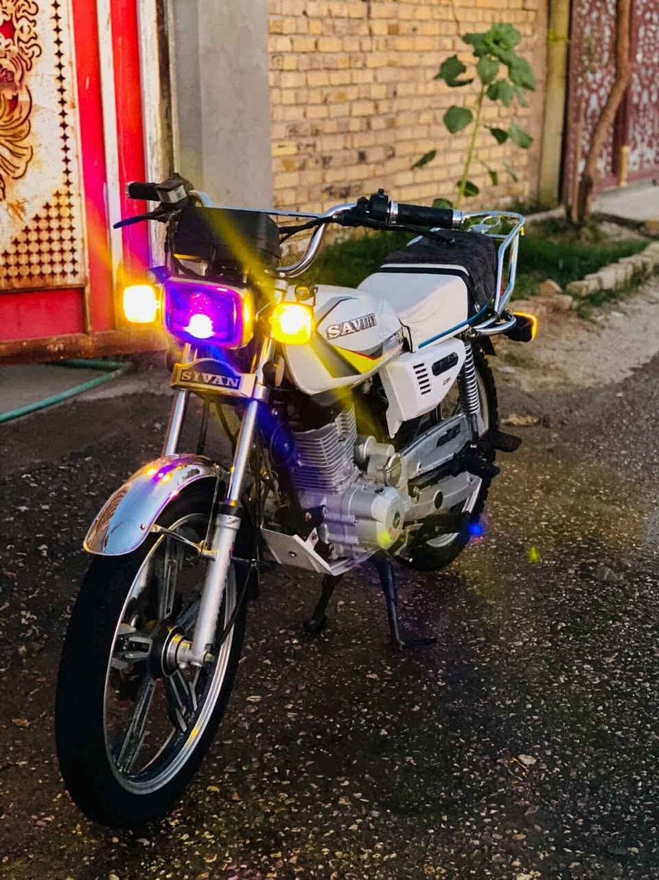 سلام علبكم دراجه سافان  لبيع اوراق اصوليه موديل 2021 دراجه كامله من كلشي ماناقصه برغي نكره  سلف كهربايات كله شغاله  ابريك امامي وخلفي مكينته ناعمه حيل دراجه متعوب عليه سعر 450 قفل مكاني بابل قضاء لهاشميه متواجد فيس واتساب وهاذا رقمي ***********
