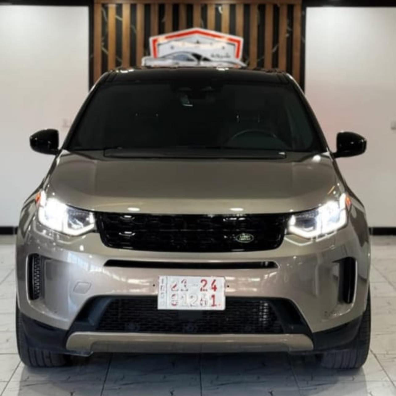 شركة أرض السلطان لتجارة السيارات 🚗

رانج روفر ديسكفري – موديل 2023

المواصفات:
موديل: 2023
محرك 6 سلندر سعة 3.0 لتر
ناقل حركة أوتوماتيك
شاشة وسطية كبيرة + كاميرا خلفية
حساسات أمامية + حساسات خلفية
رادار خلفي + جانبي + تنبيه بالنقطة العمياء
مقاعد كهربائية مريحة
إنارة أمامية وخلفية LED

السعر: مناسب جداً جداً💰
للتواصل📞:0774,083,5484
