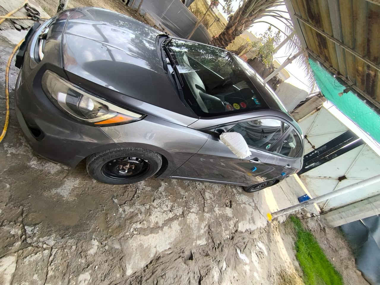 سلام عليكم سياره اكسنت 2016 محرك 1600 ضربه السياره صندوك رقيم السياره بابل رقم التليفون ***********
