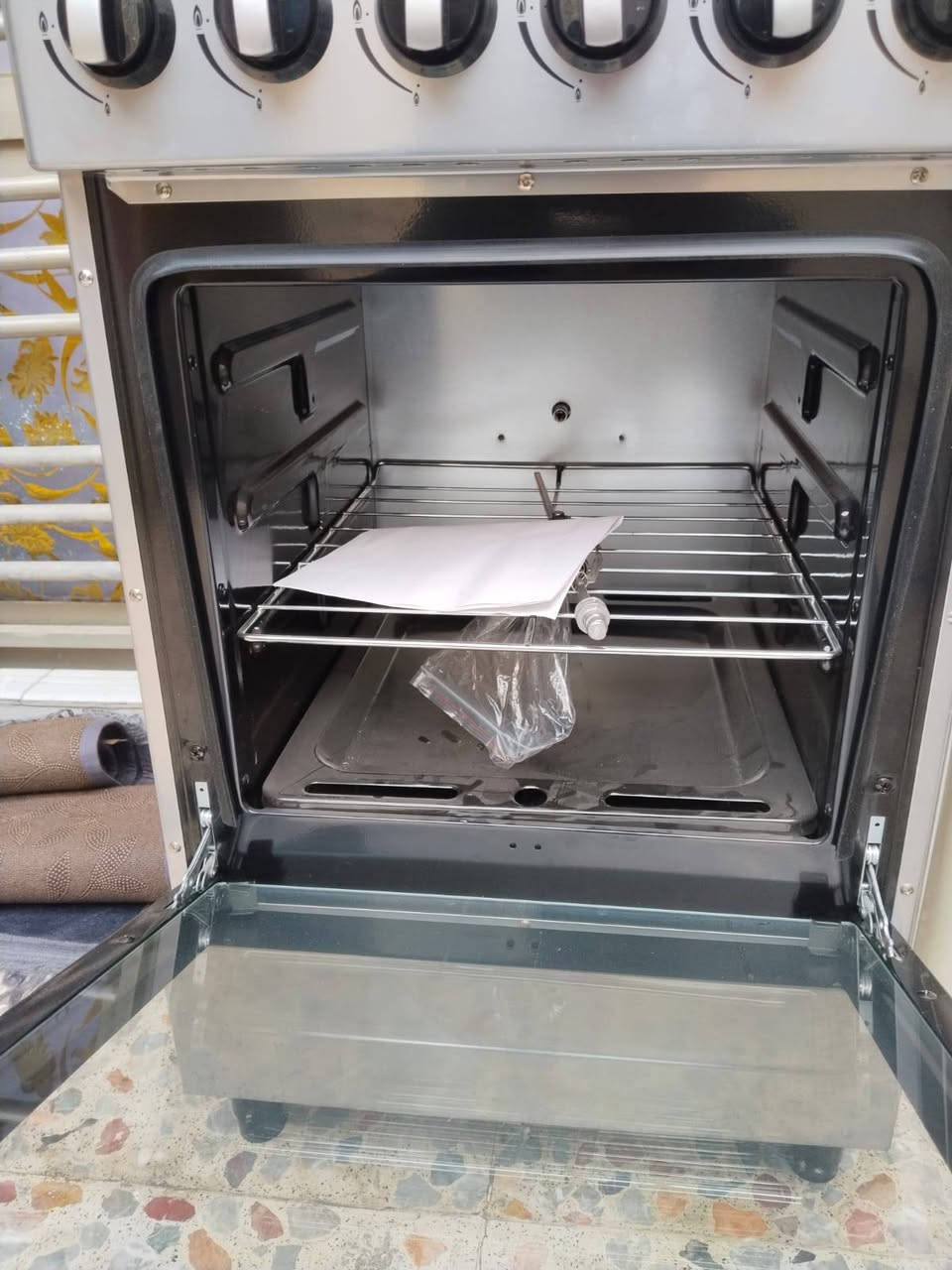 سلام عليكم طباخ للبيع اخو الجديد ما مستخدم اقل 10ايام نضافه شوفة عينك السعر 100  العنوان بغداد البلديات ملاحظه اني مكلف بلنشر هاذ رقم راعي الطباخ بي واتساب‏‪ 0771 801 6112
