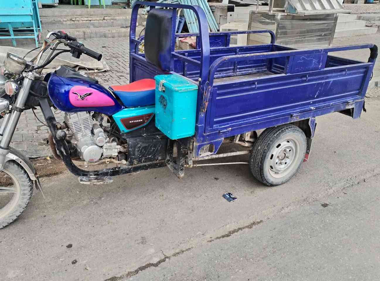 السلام عليكم ستوته كربلائيه مديل 2021 سنويه ضفيرة جديده دبلات جديده بدي مصبوغ الشاصي كفاله سعر مليونين وبيه مجال رقم ***********
