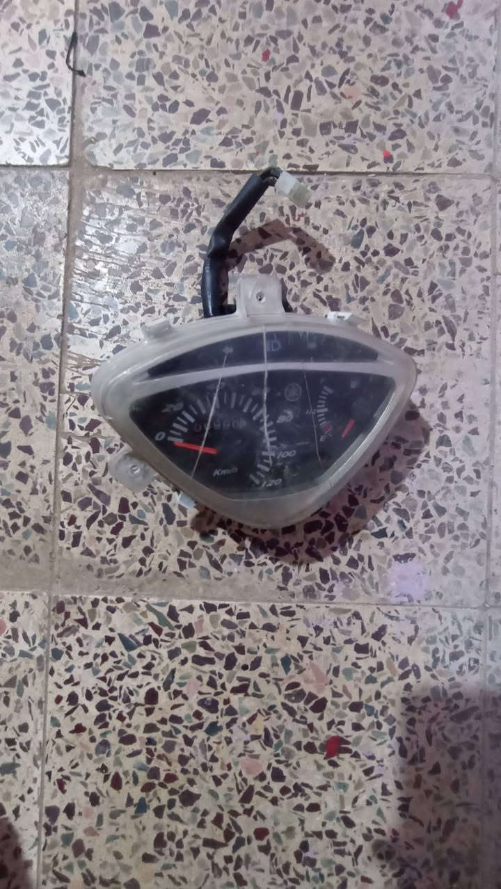 غراض ماكس عدله 
كلجات اماميه فقط بدون فايبرات و خرز و مروحه ب 10 
عداد تجاري ب 10 
جامه بك لايت ب 5 
مكاني السماوه مركز 
هذا رقمي راسلني و تدلل ***********
