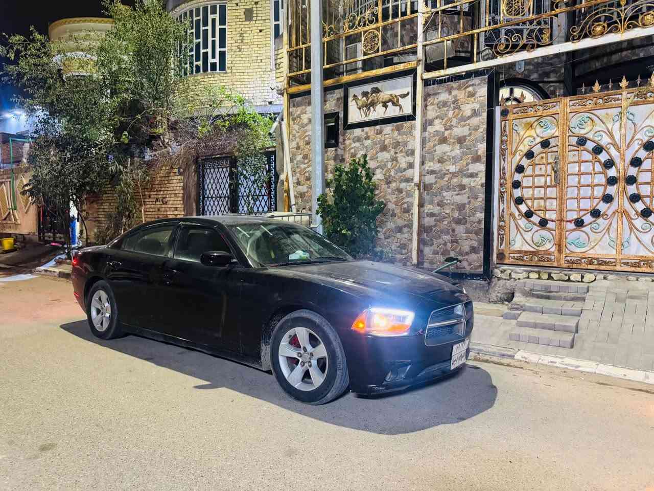 سلام عليكم للبيع فقط جارجر 2014 ادوات ادوات محرك 5.7 كير محرك جدد تخم تاير حداديه جديده من الطول لطول تبريد ثلج سياره حلوه وما ناقصه شي سعره 39 قفل من الأخير بدون عمله وسعره بتراب الفلوس مكاني بصره 
*********** البصرة, العراق
