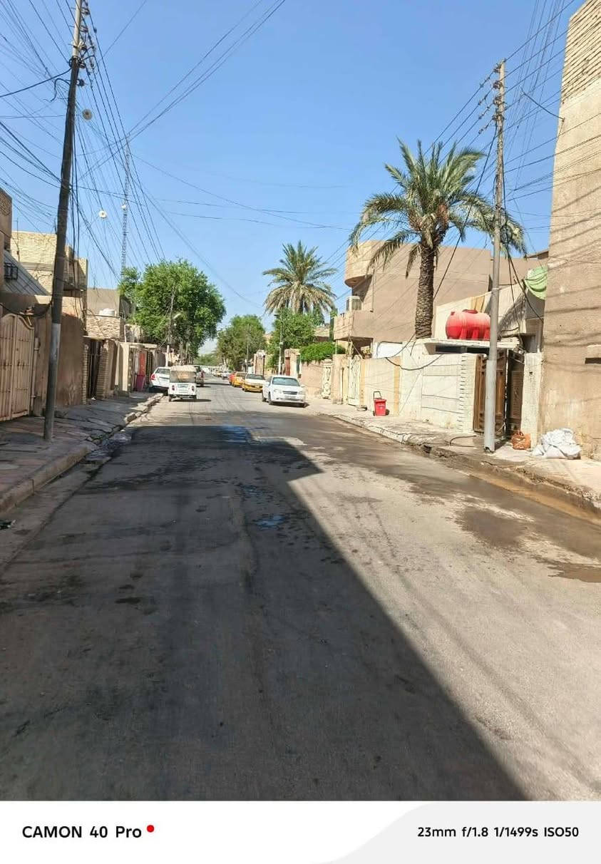 دار للبيع مساحه 150 متر.      سعر 230
واجهه 7 ونص  نزال 20 

طابو ملك صرف بسم شخص واحد فتح بيان ثاني يوم 
ادار بصف اركن بداية فرع 
دار جدا واسع ونفه
3 غرف نوم واستقبال ومطبخ وصحيات منو 
شارع عريض جدا 
الموقع بغداد الامين حي رئاسا المعلمين مربع جامع النقيب 
اركن شارع من جهة اسوك صيدلية ضفاف الرافدين 
التواصل مع الوتساب 
***********
