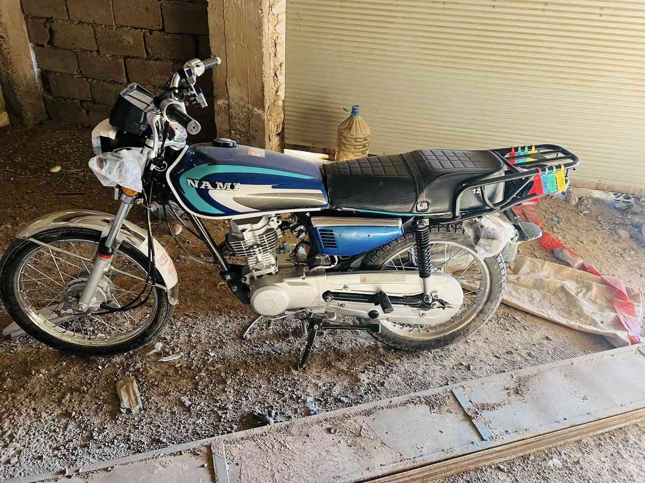 السلام عليكم شباب دراجه البيع ومروس يرهم شعندك نزل


**إذا كنت صاحب هذا الإعلان وتريد حذفه لأي سبب، رجاءا أرسل رسالة إلى الدعم الفني**