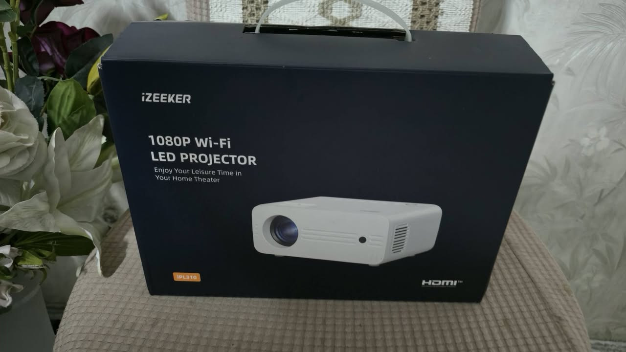 عرض خاص
٨٠ الف توصيل مجاني تنفع للتدريس تربط جميع الموبايلات ايفون كلاكسي نت بدون نت
مع جنطه انيقه مع ستاند 
المنتج هو جهاز عرض (بروجكتور) من نوع iZEEKER iPL310.
الدقة: دقة أصلية 1080 بكسل (Full HD) مع دعم لتشغيل مقاطع الفيديو بدقة 4K. 
الاتصال: يدعم اتصال الواي فاي (Wi-Fi) لعكس شاشة الهاتف، ويحتوي على بلوتوث. 
المنافذ: مجهز بمنافذ HDMI، USB، و AV لتوصيل مختلف الأجهزة مثل أجهزة التلفاز، الحواسيب المحمولة، ومشغلات الفيديو. 
السطوع: يتميز بسطوع عالٍ يصل إلى 13000 لكس.


**إذا كنت صاحب هذا الإعلان وتريد حذفه لأي سبب، رجاءا أرسل رسالة إلى الدعم الفني**