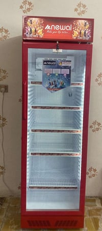 ثلاجة • عارضة • استعمال قليل