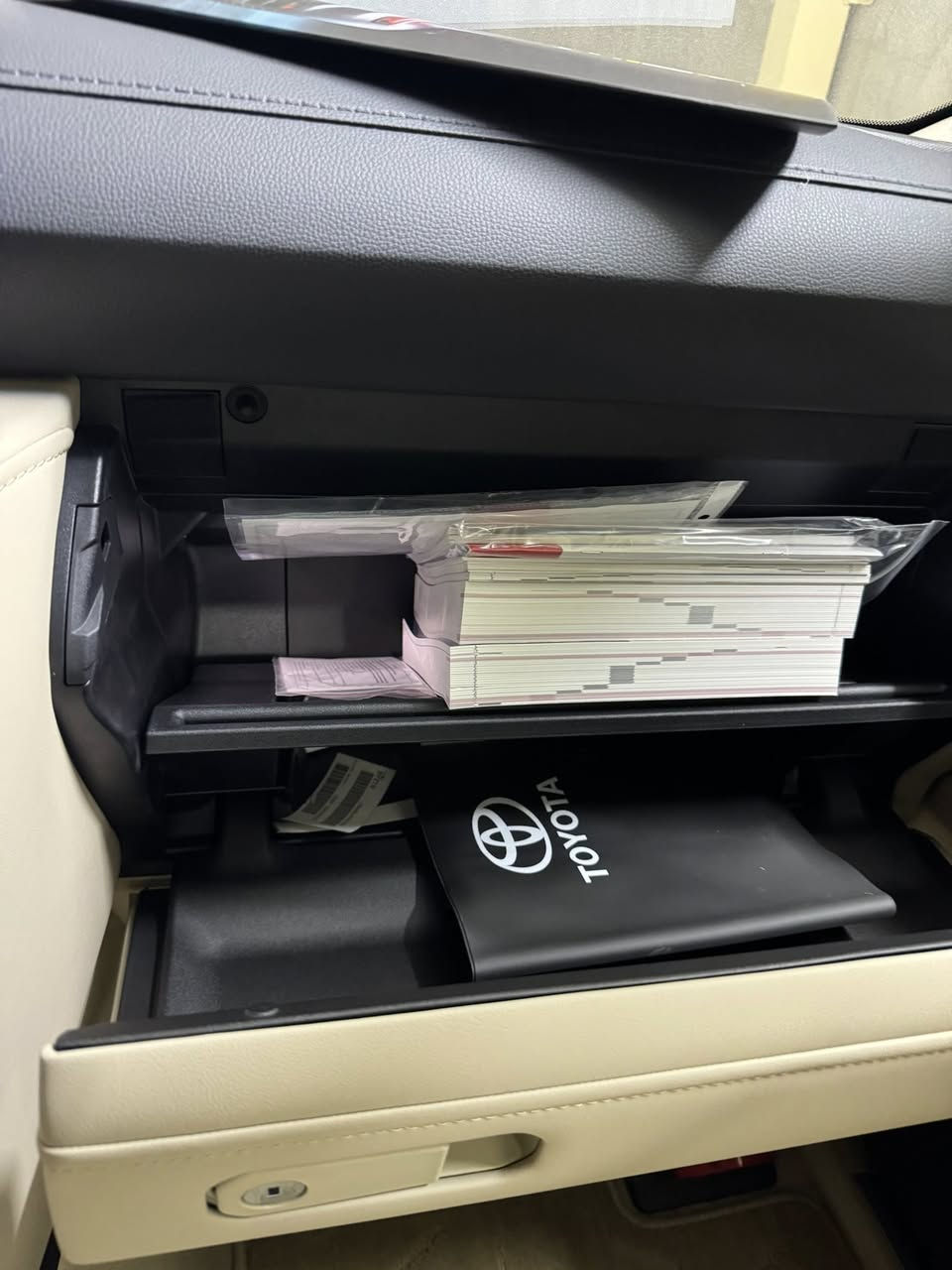 سلام عليكم لانكروزر مكينه 4000 تنفس طبيعي موديل 25 ساز بعدهه زيرو ماشيه 350 كليو سعرهه 70000 💲قفل ***********
