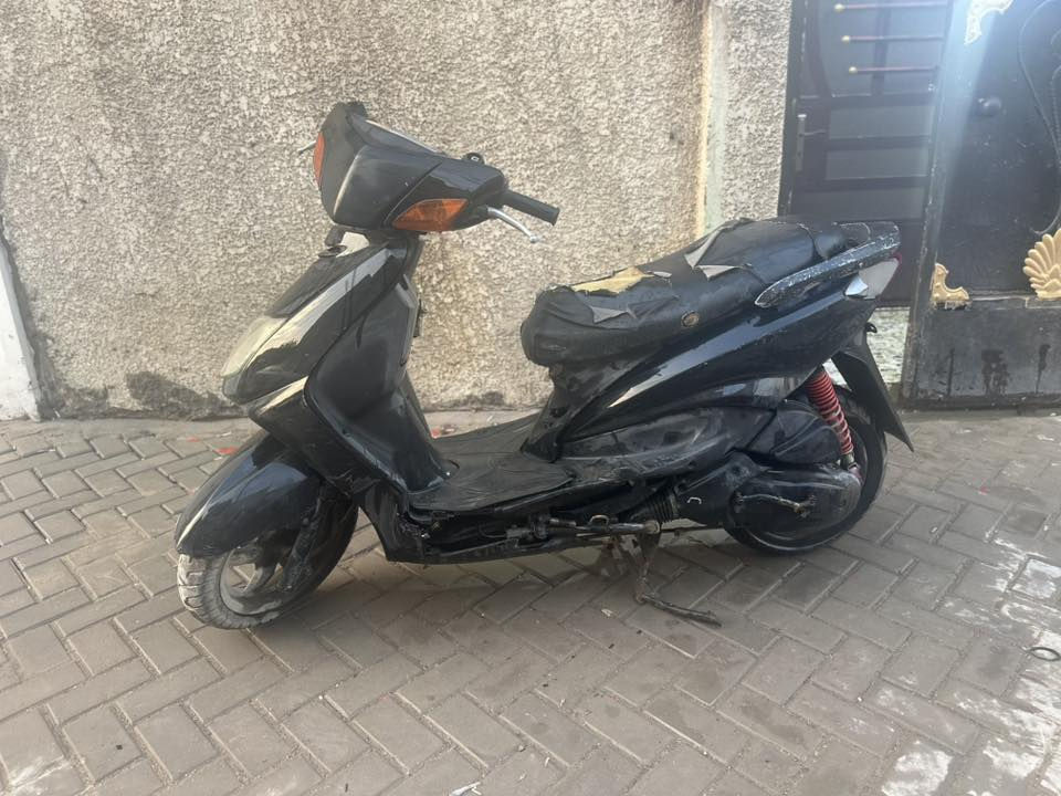 سلام عليكم عندي دراجة سكنس نثيه 110 للبيع كابريتر كهربائيات شغاله لايت اشاير سلف شغال تايرات جديده كفرات جديده ابيعهة طافيه ماعرف العطل شبيهة ب 300 وبيهة مجال بسيط مكاني بغداد الامين الثانية *********** هذه رقمي
