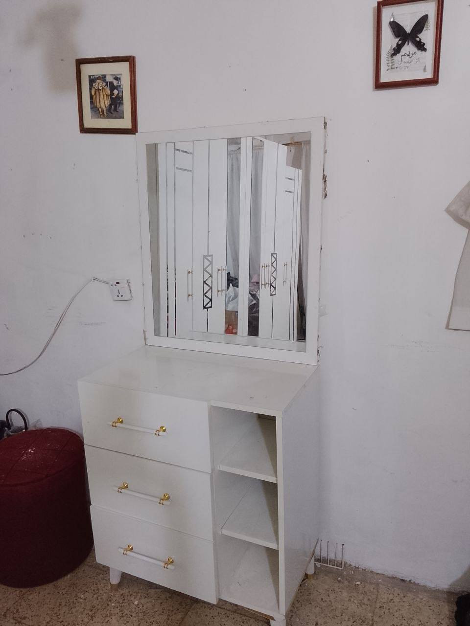 كنتور 6 ابواب تركي للبيع جديد ونظيف جدا وميز ابو المراية جديدات نظيفات مابيهم اي ظرر للبيع بسعر مناسب رجاء رجاء فقط الشراي يراسل


**إذا كنت صاحب هذا الإعلان وتريد حذفه لأي سبب، رجاءا أرسل رسالة إلى الدعم الفني**