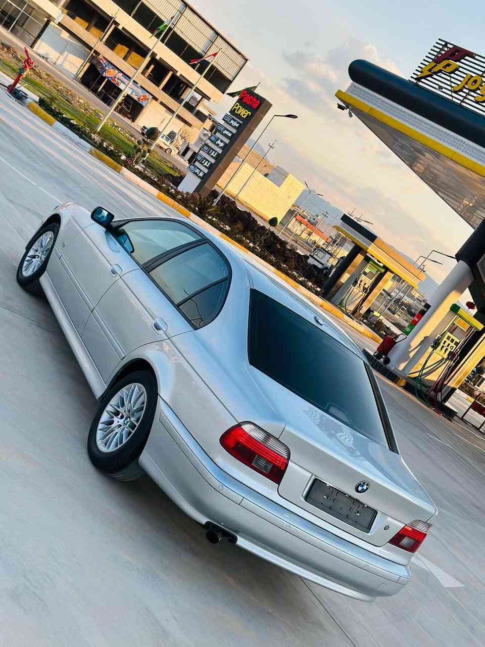 بیئیم سەقەر بۆ فرۆشتن 

مودیل2002.  525 تۆماتیک

مەنەفیست ئەسڵی 22داخیل بوا
گیر مەکینە ئەیبئ ئیس تەبریت 
بەشەرت بۆیاخ سەقفو حیزانم بەشەر چڵدو هیتەر 5پەردە بیلاد.  سیدی بۆکس 
زۆر تندو تۆڵە بی مەسرەف   *********** موشتەریی نی تیل مەکە لەگل ریزم ❣️ رانية, السليمانية
